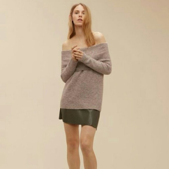 Aritzia Wilfred Free Faretta Off-Shoulder Sweater - Picture 3 of 8